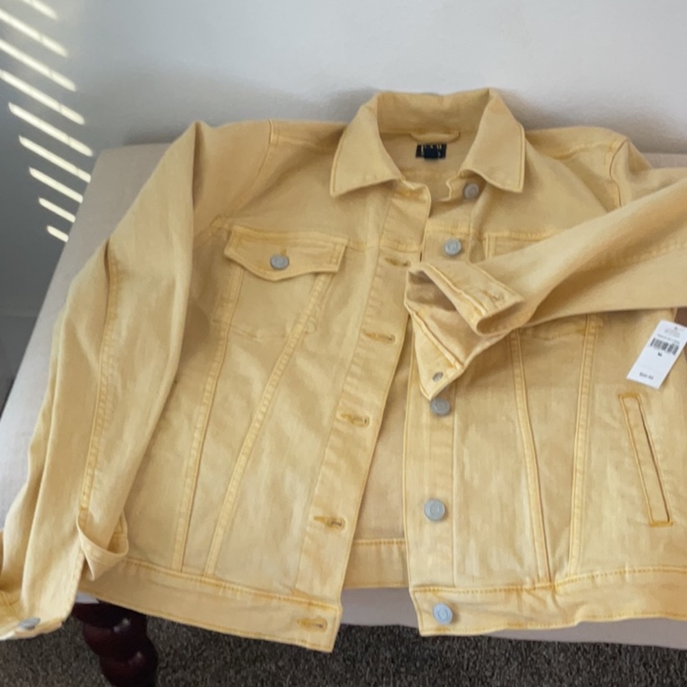 Gap yellow denim jeans jacket. New with tags